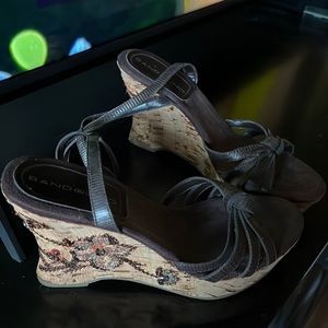 Bandolino wedge heels size 5.5 , Brown, leather